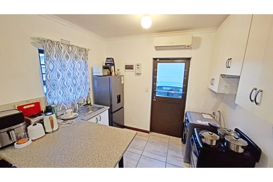 To Let 2 Bedroom Property for Rent in Victoria Park Western Cape
